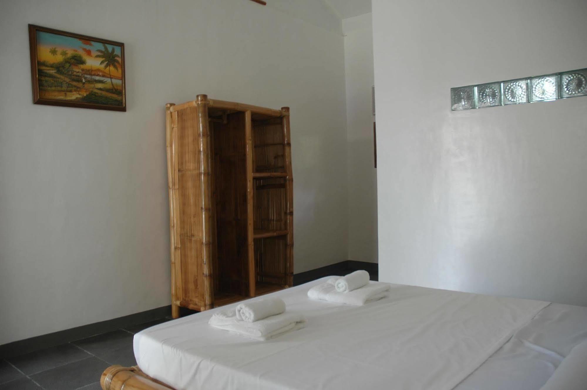 Neptune Diving Resort Santander Luaran gambar